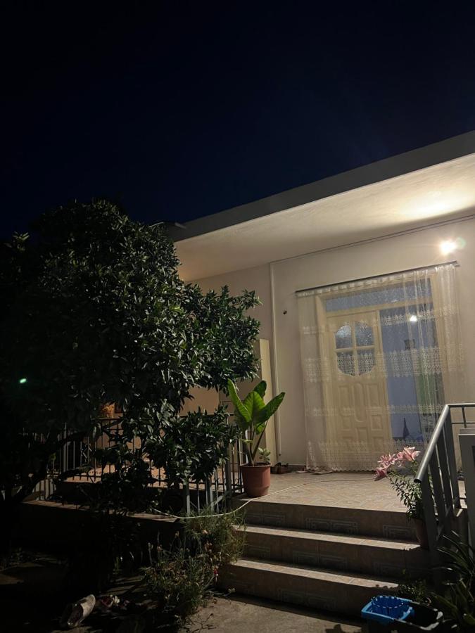 Rooms For Rent Habipi Vlorë Eksteriør billede
